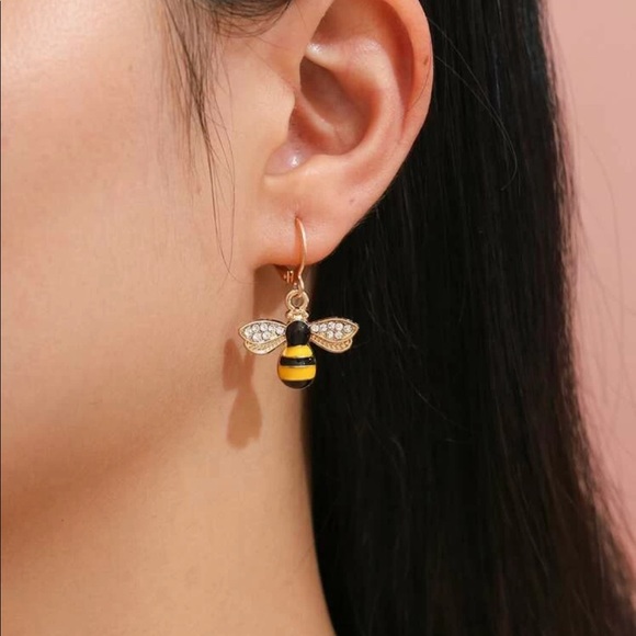 Butterflies + Bees Earring Set - Picture 2 of 3